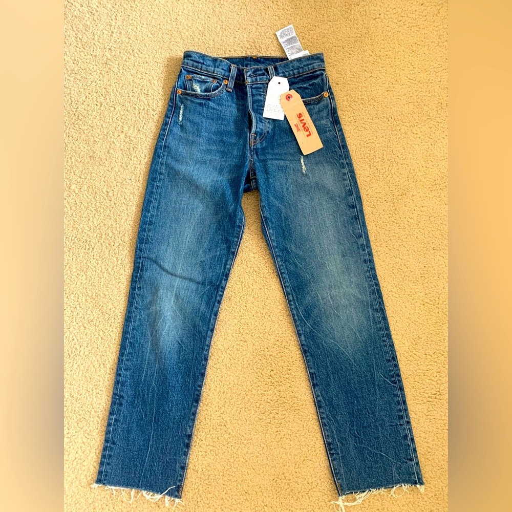 Rare Brand New Levi's Wedgie High Rise Jeans US Size 24